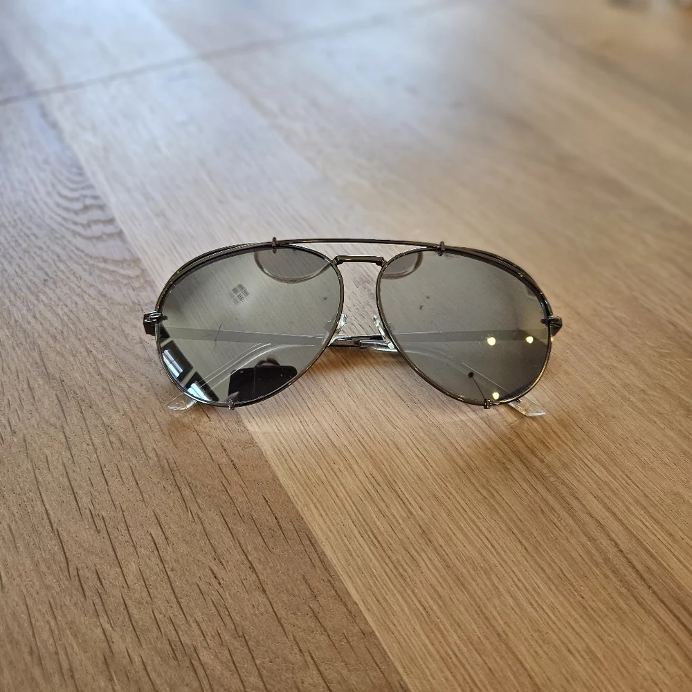 Diff x Khloé Gunmetal Oversize Aviator Sunglasses